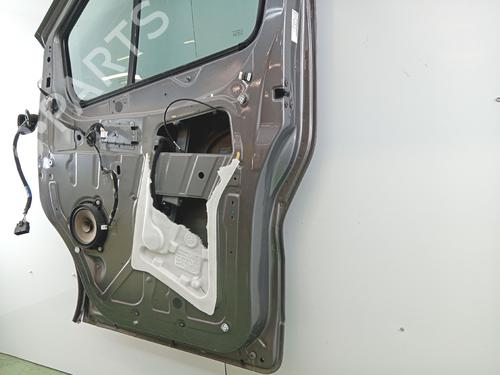 right-front-door-renault-trafic-iii-van-fg_-2014-36113553 main image