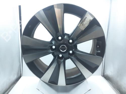 rim-nissan-pulsar-hatchback-c13-2014-39980555 main image