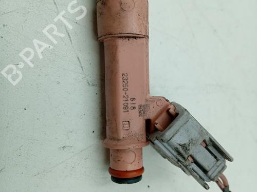 Used Injector TOYOTA YARIS (_P13_) 1.5 Hybrid (NHP130_, NHP130) (101 hp) 24791848
