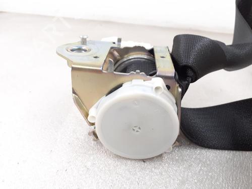 rear-center-seatbelt-opel-meriva-b-mpv-s10-2010-2011-2012-2013-2014-2015-2016-2017-24789627 main image