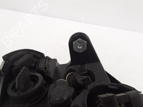 Left headlight MERCEDES-BENZ C-CLASS (W204) C 350 CDI (204.022) | BP30925572C28 