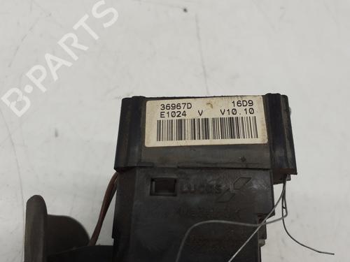 Used Switch Switch RENAULT TRAFIC Van (T_, P_, V_) 1.9 D (60 hp) 33958165 33958165