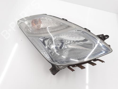 Used Right headlight TOYOTA PRIUS Liftback (_W2_) 1.5 Hybrid (NHW20_, NHW20R) (112 hp) 30085569