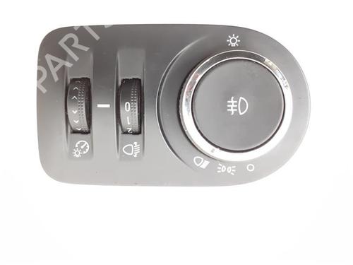 Used Headlight switch OPEL MERIVA B MPV (S10) 1.4 (75) (100 hp) 24782369