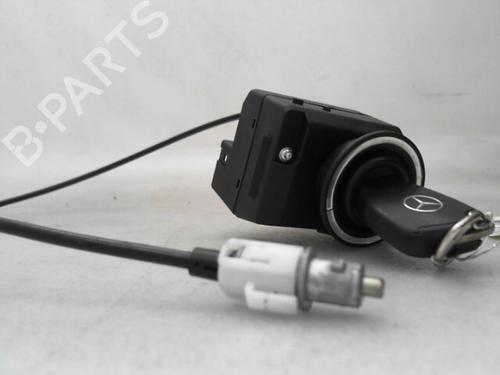 Card reader MERCEDES-BENZ C-CLASS Coupe (CL203) C 200 CDI (203.707) | BP24775814E4