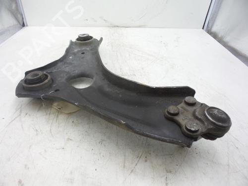 Used Right front suspension arm RENAULT CLIO V (B7_) 1.5 Blue dCi 85 (B7AG) (86 hp) 29071680