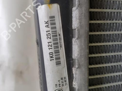 Used Water radiator VW EOS (1F7, 1F8) 2.0 TDI (140 hp) 24787982