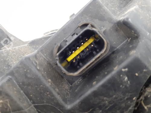 Used Right headlight Right headlight CITROËN BERLINGO Box Body/MPV (B9) 1.6 BlueHDi 100 (99 hp) 32082878 32082878