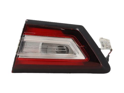 right-tailgate-light-renault-clio-iv-bh_-2012-2013-2014-2015-2016-2017-2018-2019-2020-2021-36436939 main image
