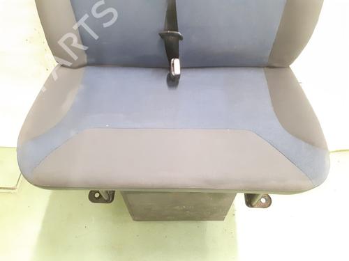 Used Right front seat Right front seat RENAULT TRAFIC II Bus (JL) 2.0 dCi 90 (JL00, JL01, JL0H, JL0M, JL0P, JL0S) (90 hp) 33003212 33003212