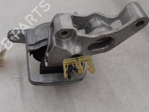 Used Engine mount RENAULT MEGANE IV Hatchback (B9A/M/N_) 1.8 Blue dCi 150 (B9A7) (150 hp) 24780839