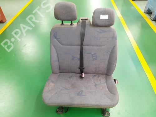 Used Right front seat RENAULT TRAFIC II Van (FL) 1.9 dCi 100 (FL0C) (101 hp) 24796771