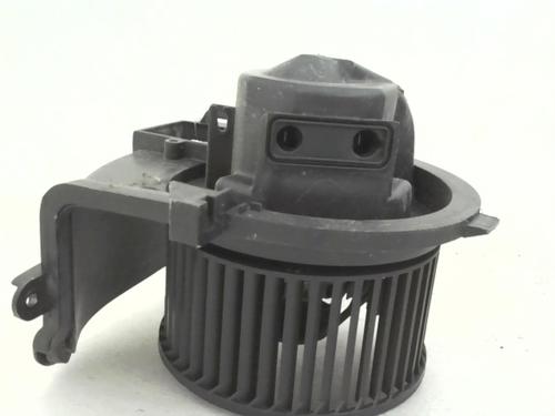 Used Heater blower motor RENAULT CLIO II (BB_, CB_) 1.2 (BB0A, BB0F, BB10, BB1K, BB28, BB2D, BB2H, CB0A,... (58 hp) 24779159
