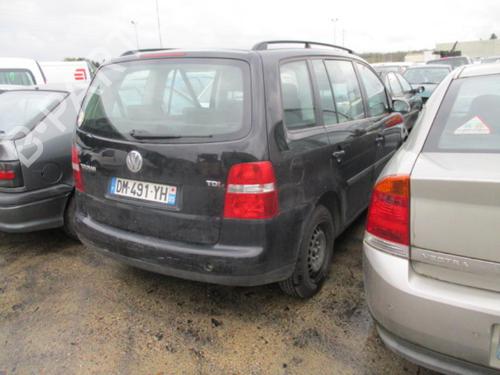 Right headlight VW TOURAN (1T1, 1T2) 1.9 TDI | BP24774197C29