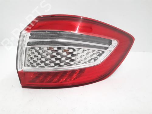Used Right taillight FORD MONDEO IV Turnier (BA7) 2.0 TDCi (140 hp) 30134086