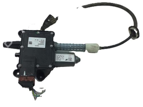 Used Electric handbrake Electric handbrake DS DS 4 / DS 4 CROSSBACK (NX_) 1.6 BlueHDi 120 (120 hp) 24791142 24791142