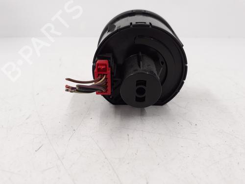 Used Headlight switch Headlight switch SEAT LEON ST (5F8) 2.0 TDI (150 hp) 30806120 30806120