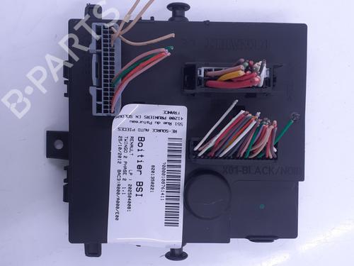 Używane Skrzynka bezpieczników RENAULT TWINGO II (CN0_) 1.2 16V (CN04, CN0B) (75 hp) 30460454