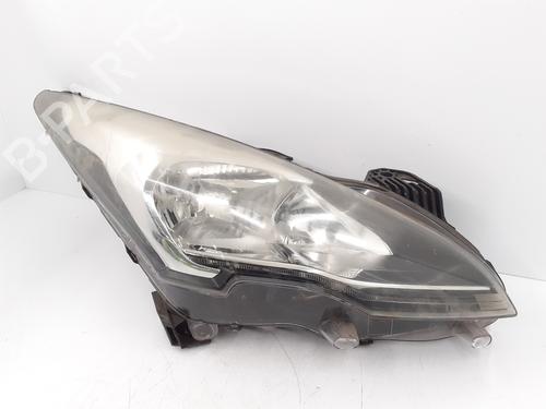 Used Right headlight PEUGEOT 5008 (0U_, 0E_) 1.6 BlueHDi 120 (120 hp) 32402389