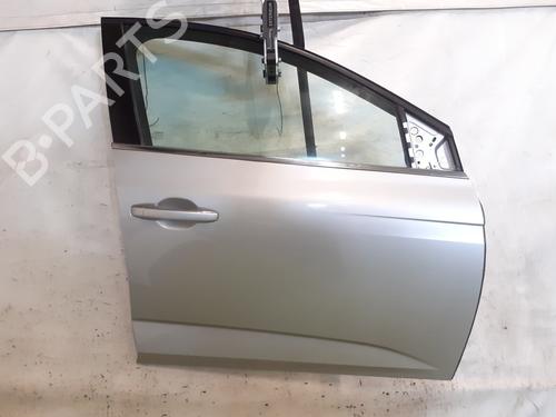Used Right front door RENAULT MEGANE IV Grandtour (K9A/M/N_) 1.2 TCe 130 (K9MR) (130 hp) 29893644