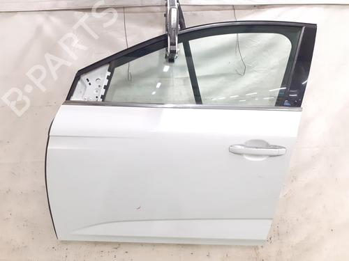 Used Left front door RENAULT MEGANE IV Hatchback (B9A/M/N_) 1.5 dCi 110 (B9A3) (110 hp) 31010018