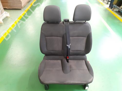 Used Right front seat Right front seat RENAULT TRAFIC III Van (FG_) 2.0 dCi 150 (FGMU) (150 hp) 27472272 27472272