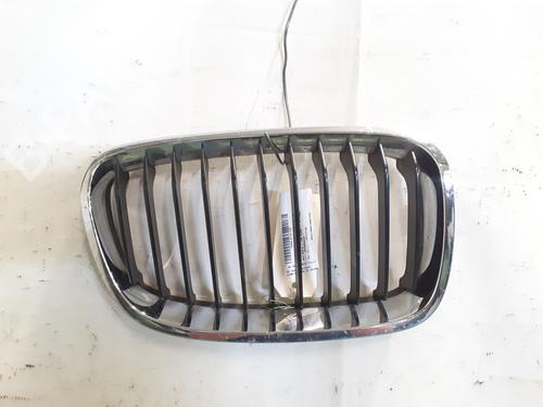 Used Grille BMW 1 (F20) 116 d (116 hp) 26706089