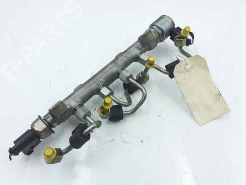 Used Injector AUDI A1 Sportback (8XA, 8XF) 1.6 TDI (115 hp) 30462597