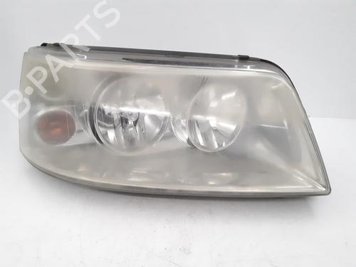 Used Right headlight VW TRANSPORTER T5 Bus (7HB, 7HJ, 7EB, 7EJ) 2.5 TDI (174 hp) 30143624