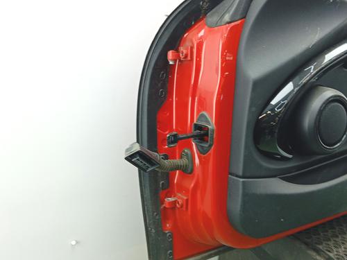 Used Right front door Right front door 38425318 38425318