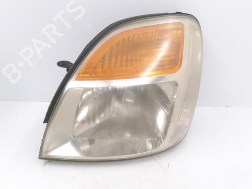 Used Left headlight HYUNDAI H-1 Van (A1) 2.5 CRDi (140 hp) 30517922