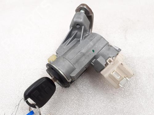 Clé de contact TOYOTA YARIS (_P9_) 1.33 VVT-i (NSP90_, NSP90R) (100 hp) 24787366