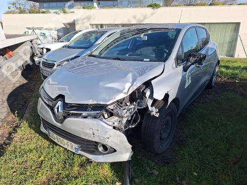 Brugte RENAULT CLIO IV (BH_) 1.2 TCe 120 (BHAU) (118 hp) 4393047