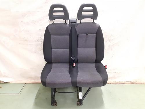 Used Right front seat Right front seat FIAT DUCATO Van (250_) 160 Multijet 2,3 D (160 hp) 31330857 31330857