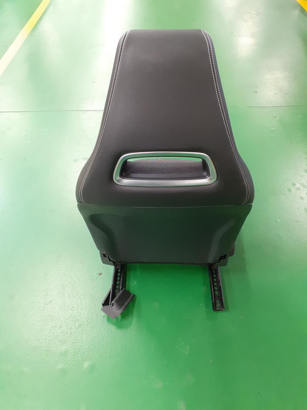 Siège Avant Droit Pour Mercedes Classe A 176 Phase 1 - Réf. 17691092019G60, Occasion, Garanti