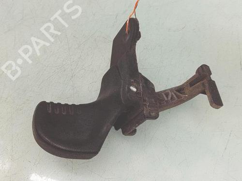 front-right-exterior-door-handle-renault-twingo-i-c06_-1993-1994-1995-1996-1997-1998-1999-2000-2001-2002-2003-2004-2005-2006-2007-2008-2009-2010-2011-2012-31662598 main image