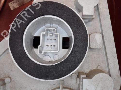 Feu arrière gauche FORD FOCUS I (DAW, DBW) 1.6 16V (100 hp) 25367380