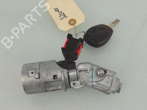 Clé de contact RENAULT TWINGO II (CN0_) 1.5 dCi (CN0E) (64 hp) 26710278