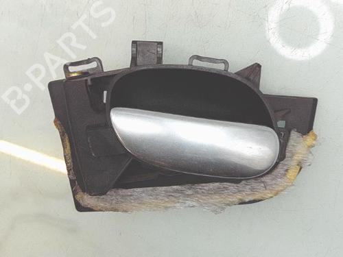 Used Front left interior door handle PEUGEOT 206 Hatchback (2A/C) 1.4 i (75 hp) 31873291