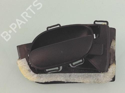Poignée intérieure avant droite PEUGEOT 206 Hatchback (2A/C) 1.6 i (89 hp) 26168315