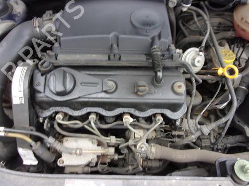 Right headlight VW POLO (6N2) 1.9 SDI | BP25365510C29 