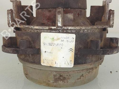 Used Left front fog light Left front fog light 27322266 27322266