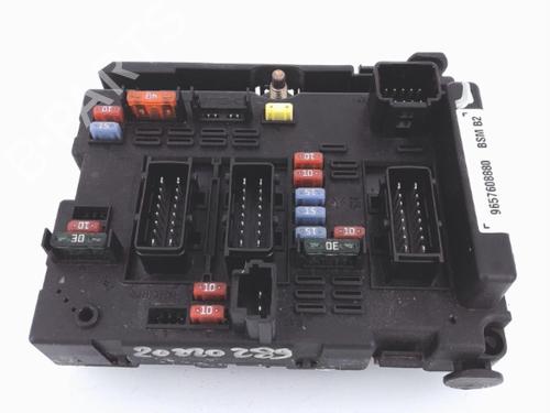 Used Fuse box Fuse box PEUGEOT 206 Hatchback (2A/C) 1.4 HDi eco 70 (68 hp) 25355077 25355077
