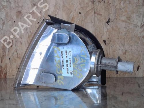Used Right front indicator Right front indicator SKODA OCTAVIA I (1U2) 1.9 TDI (110 hp) 25373758 25373758