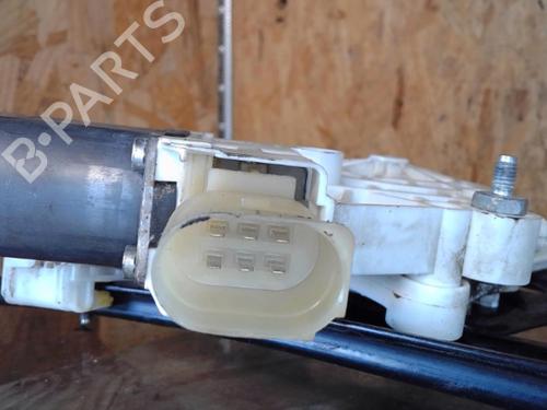 Lève-vitre avant gauche BMW 1 (E87) 116 d (116 hp) 25364860