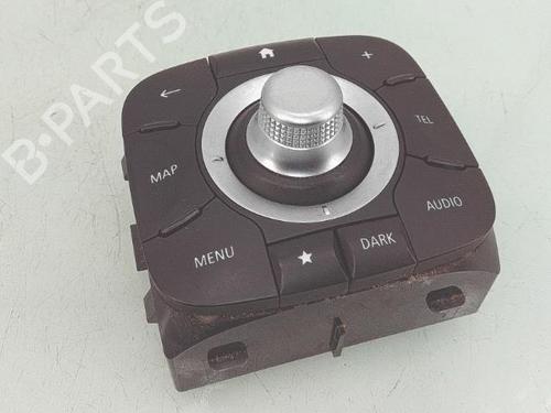 Używane Przełącznik RENAULT SCÉNIC III (JZ0/1_) 1.6 dCi (JZ00, JZ12) (130 hp) 30434737