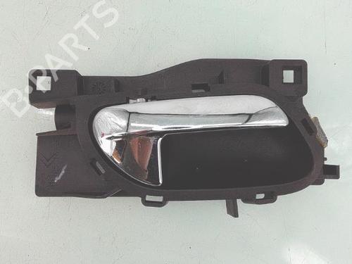 Poignée intérieure arrière droite PEUGEOT 407 (6D_) 2.0 HDi 135 (6DRHRH, 6DRHRE, 6DRHRG, 6DRHRJ) (136 hp) 30590901