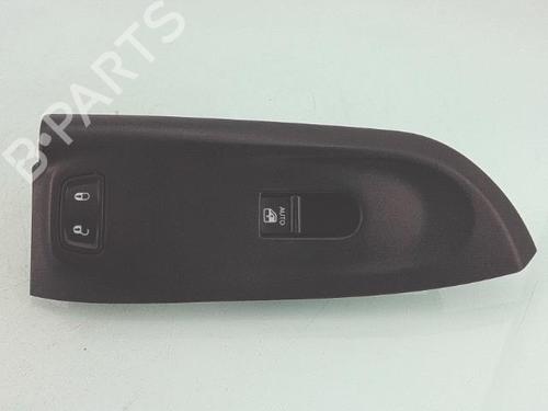 Højre fortil elrude kontakt FIAT 500X (334_) 1.6 D Multijet (334AXA1B, 334AXA11) (120 hp) 30528757