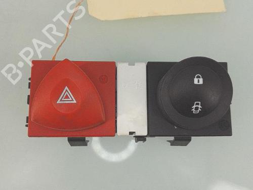 Used Warning switch RENAULT MEGANE II (BM0/1_, CM0/1_) 1.6 16V (112 hp) 26022709