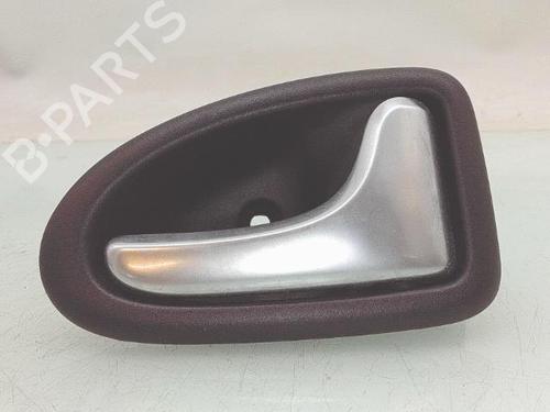 Højre fortil invendig håndtag Højre fortil invendig håndtag RENAULT CLIO II (BB_, CB_) [1998-2016] 33990999 33990999